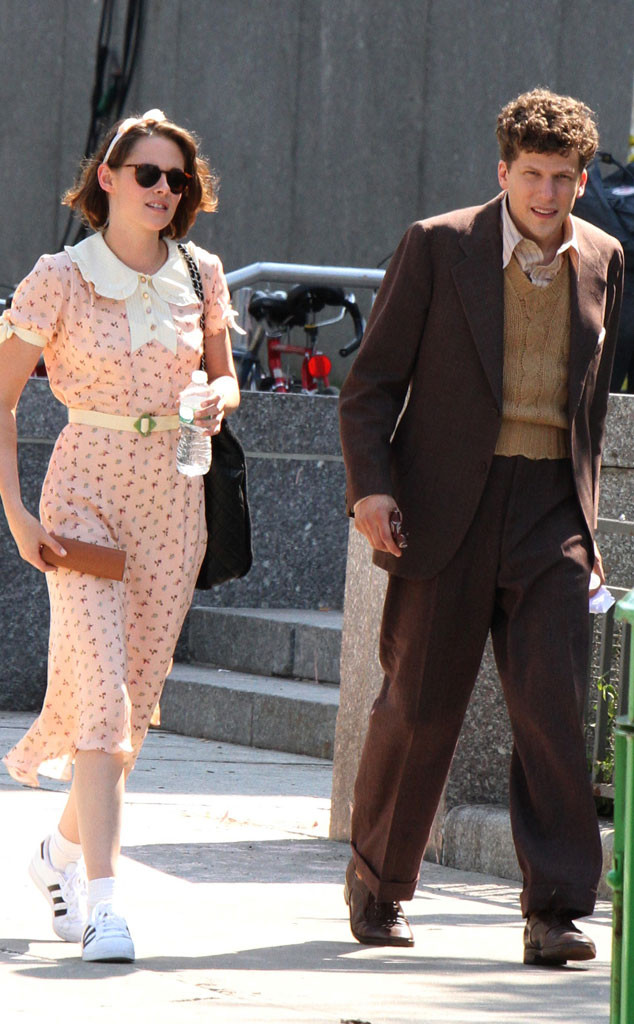 Jesse eisenberg dating kristen stewart
